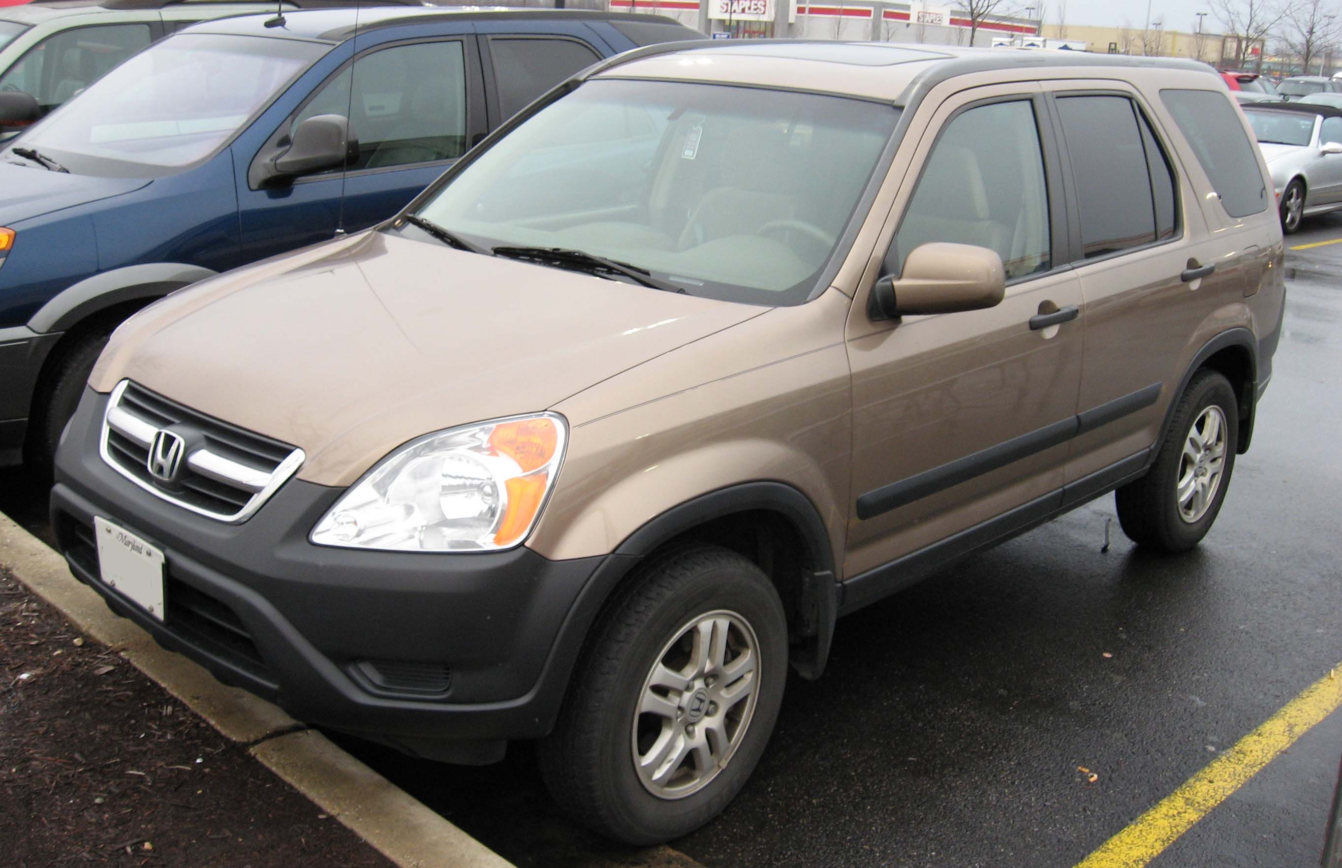 2002-2004 Honda CR-V photographed in USA. Representative, not a listing photo.