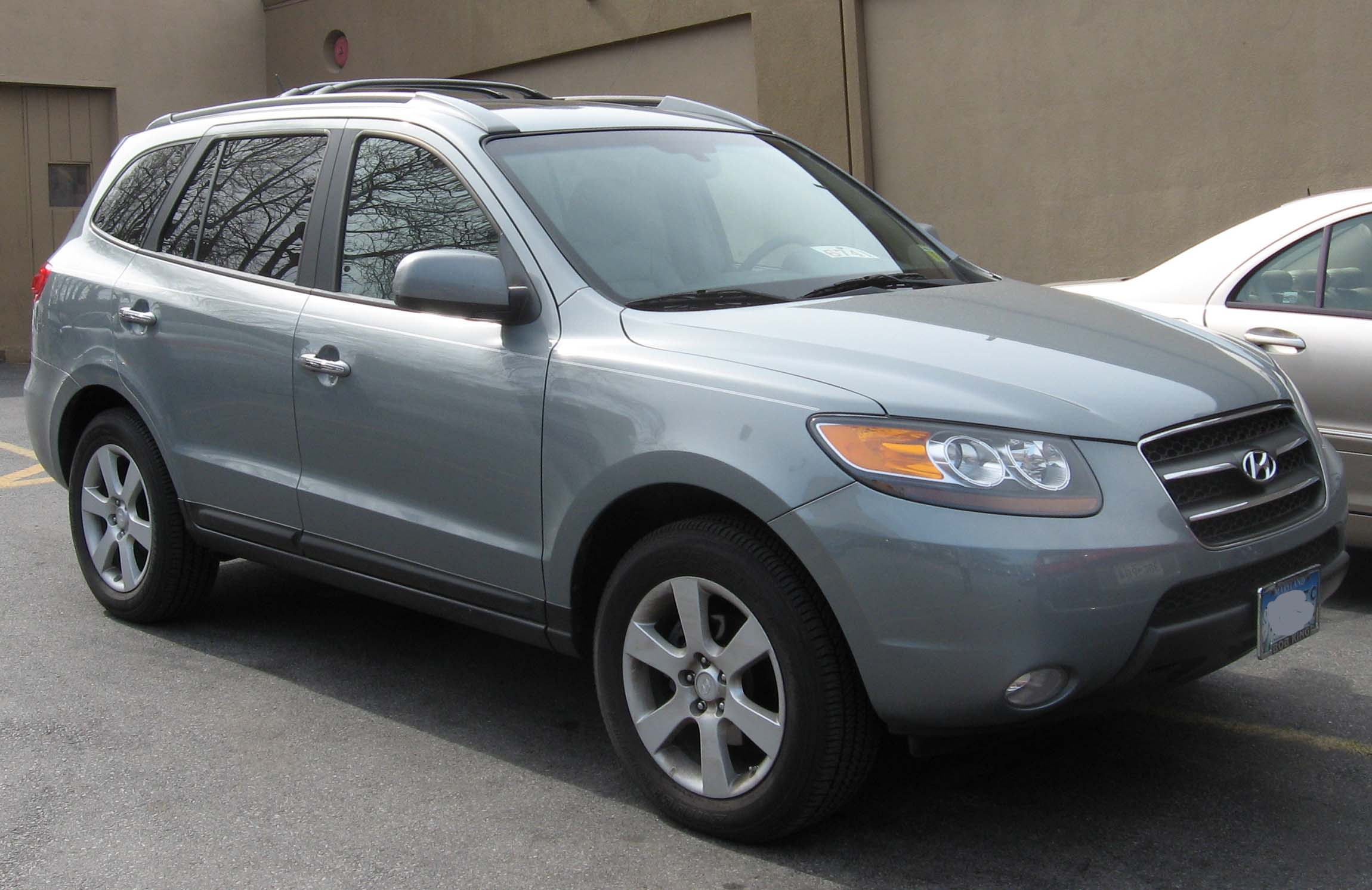 2007 Hyundai Santa Fe photographed in USA. Representative, not a listing photo.
